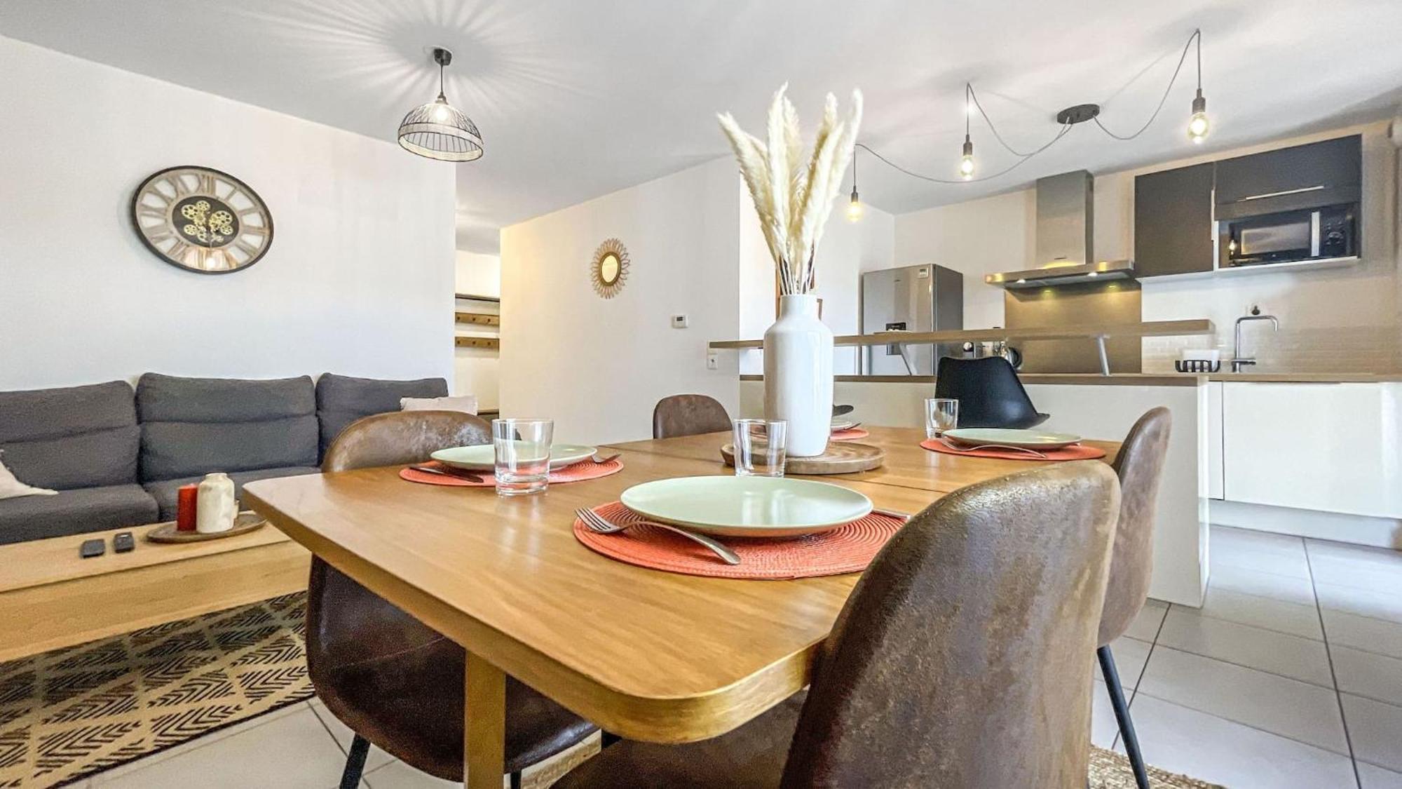 Homey Chloe - New - Parking Gratuit - Balcon Prive - Proche Geneve Анмас Екстериор снимка