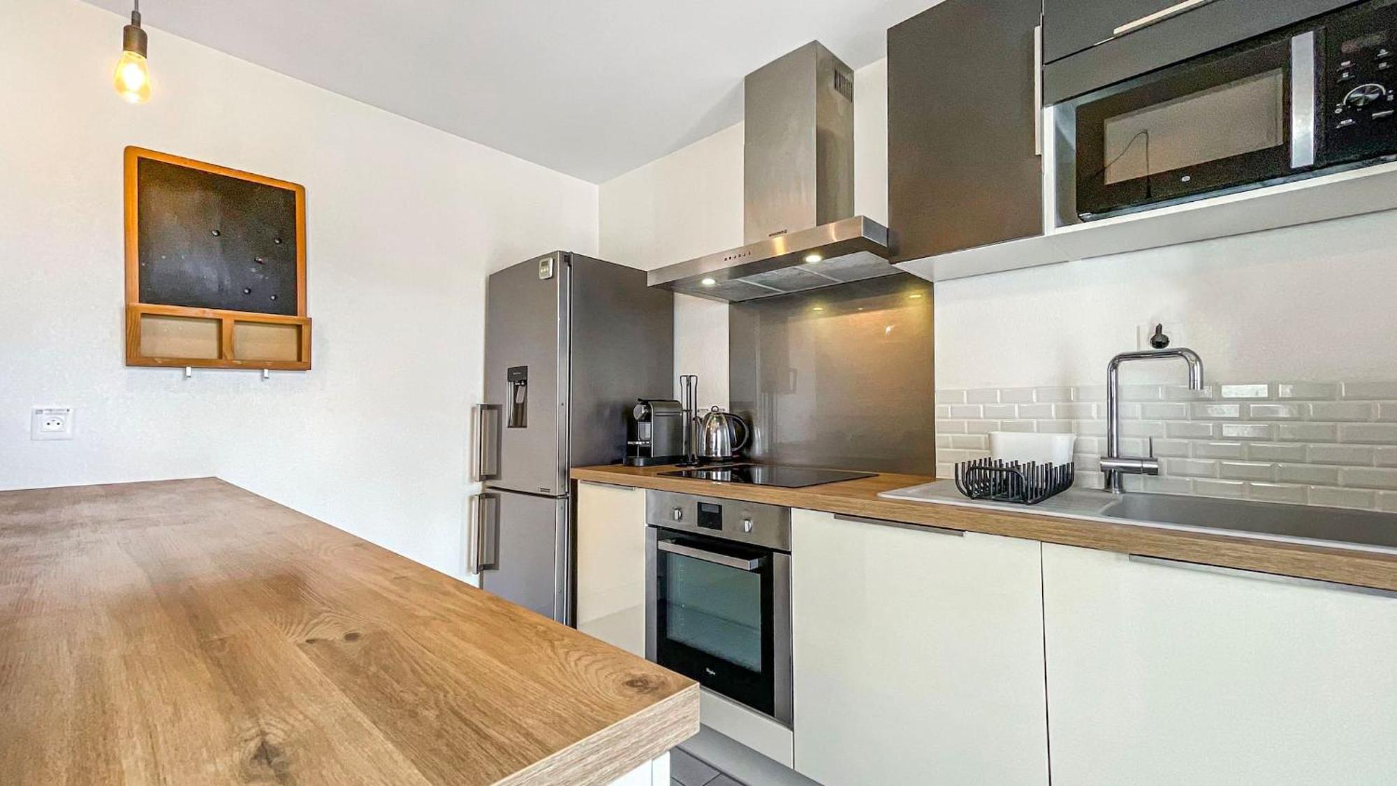 Homey Chloe - New - Parking Gratuit - Balcon Prive - Proche Geneve Анмас Екстериор снимка