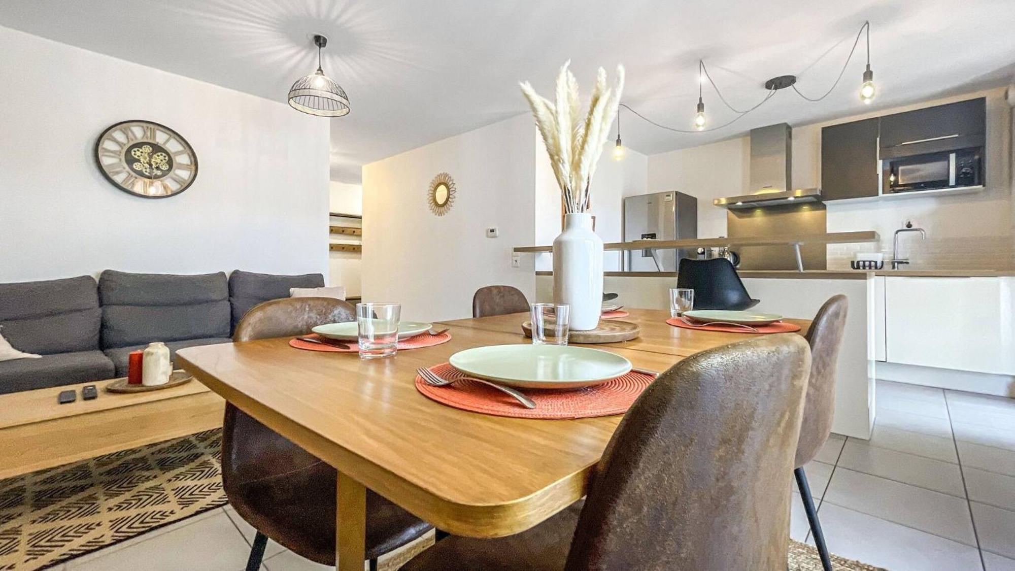 Homey Chloe - New - Parking Gratuit - Balcon Prive - Proche Geneve Анмас Екстериор снимка