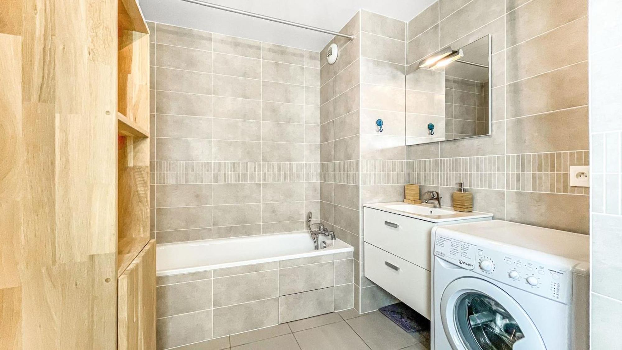 Homey Chloe - New - Parking Gratuit - Balcon Prive - Proche Geneve Анмас Екстериор снимка
